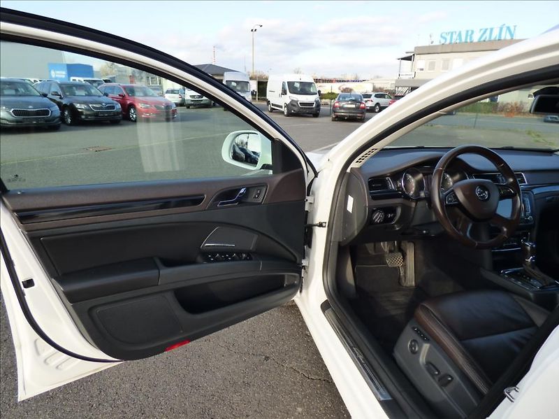 Škoda Superb 2,0 TDI 125kw 4x4  Laurin & Kl - fotka 10 z 54