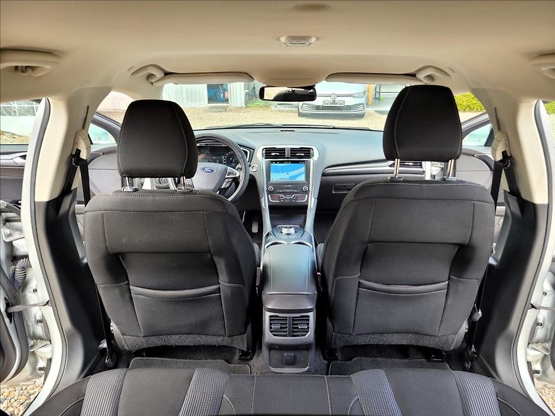 Ford Mondeo 2,0 DA,Limited,xenon,navi,výhř - fotka 43 z 50