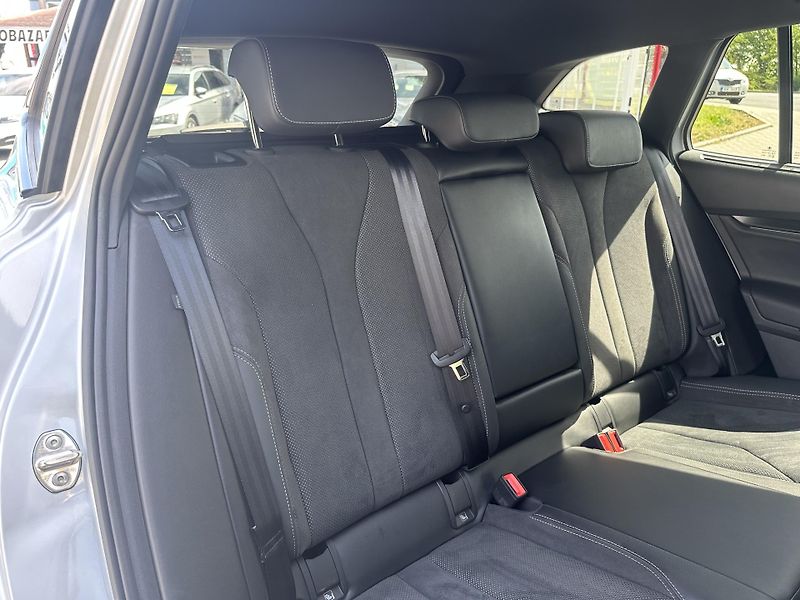 Škoda Enyaq (2023) 80x 195kW SportLine 4x4 - fotka 16 z 30