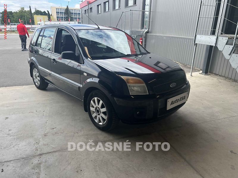 Ford Fusion (2007) 1.4i, ČR, AC, park.asist - fotka 1 z 3