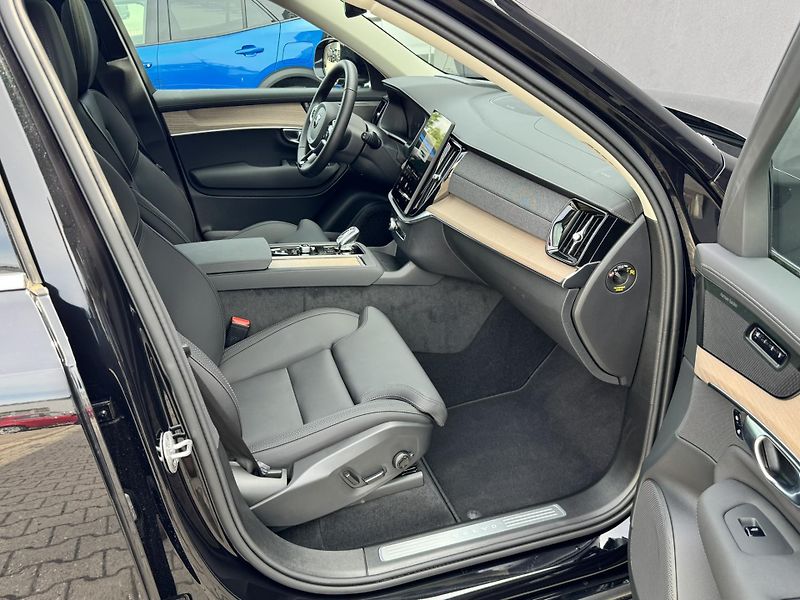 Volvo XC90 T8 AWD PLUS BRIGHT/ 360 / kola - fotka 26 z 62