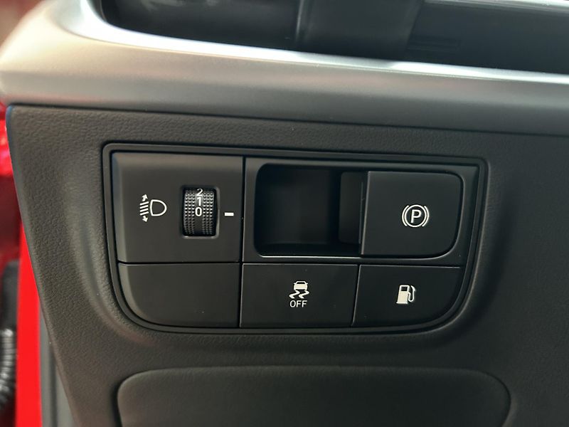 Hyundai Tucson 1,6 T-GDI PHEV 211kW SMART FL - fotka 16 z 34