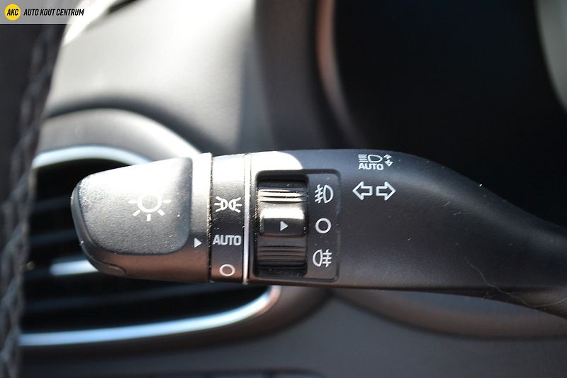 Hyundai i30 WG 1,5I MT SMART FAMILY NAVI - fotka 31 z 43