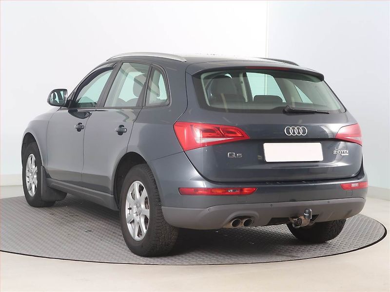 Audi Q5 (2009) 2.0 TDI, 4X4, Serv.kniha - fotka 4 z 15