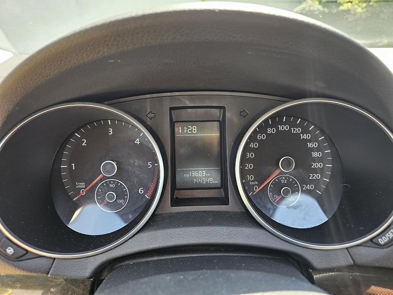 Volkswagen Golf (2008) 6 2.0TDI KLIMA - fotka 11 z 20