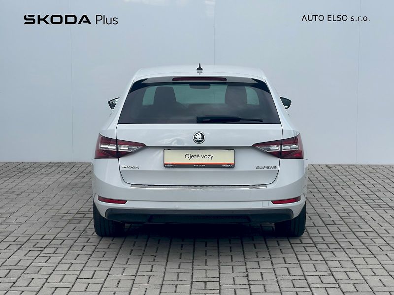Škoda Superb (2017) Combi 2.0 TDI / 110 kW DSG Sty - fotka 30 z 30