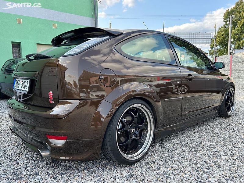 Ford Focus (2005) 1.6 i CHIP - fotka 5 z 27