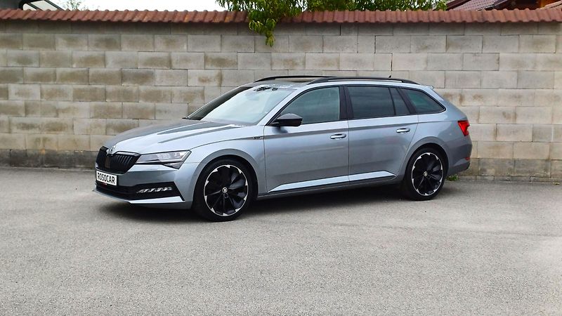 Škoda Superb 2.0TDI 140kW 4x4-WEBA-PANO-DPH - fotografie inzerátu