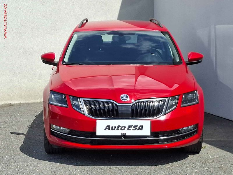 Škoda Octavia (2018) 2.0TDI, ČR, Style, LED - fotka 2 z 18