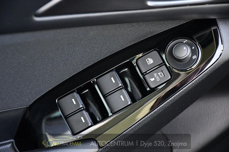 Mazda 3 G165/SP/REVOLUTION/2xALU/1.Maj - fotka 25 z 55