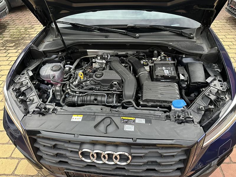 Audi Q2 35TFSi, S-Tronic, kamera - fotka 9 z 16