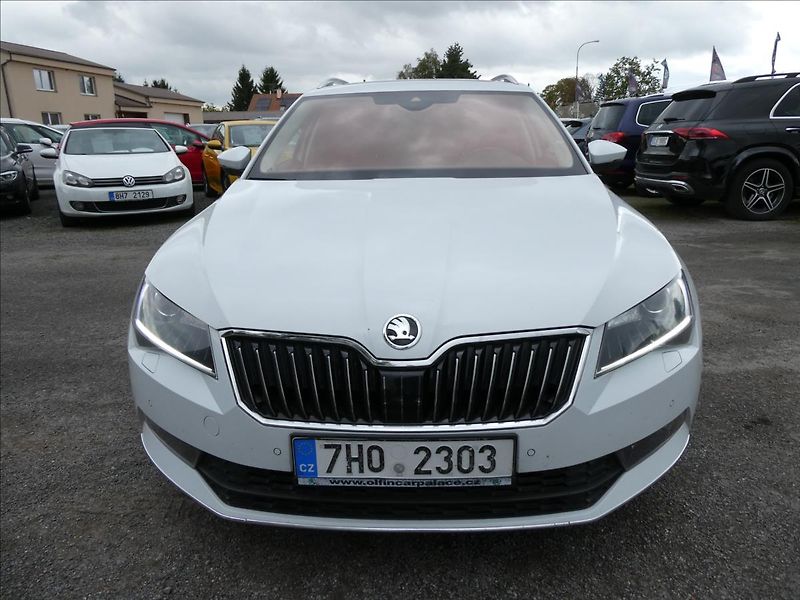 Škoda Superb 2,0 TDI 140kW 4x4 DSG Laurin&K - fotka 2 z 56