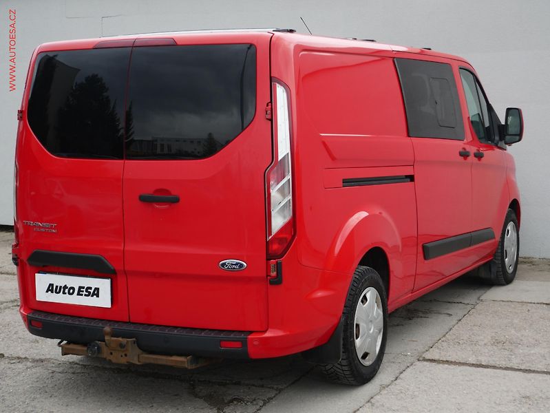 Ford Transit Custom (2018) 2.0TDCi L2 6míst, ČR, TREND - fotka 6 z 15