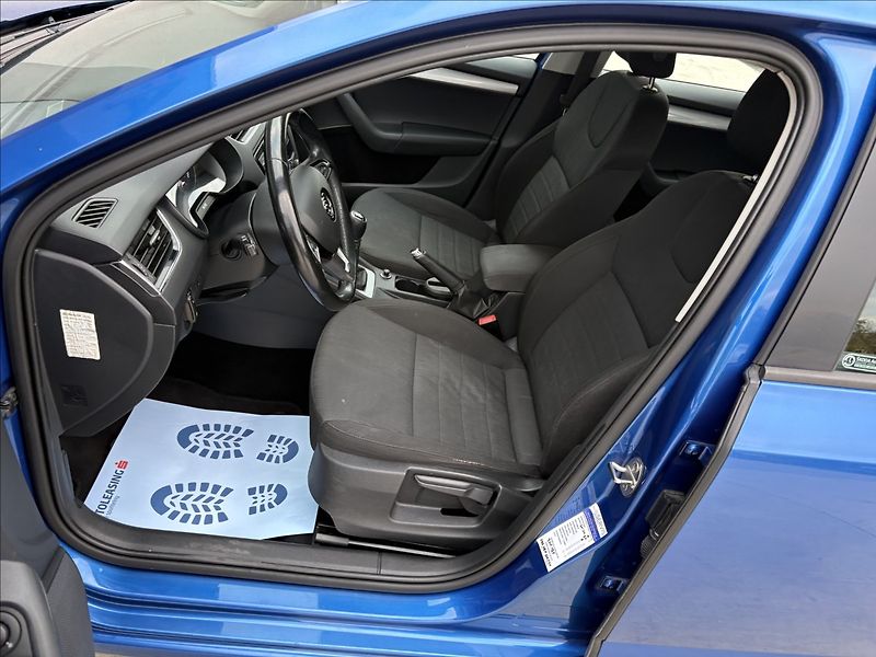 Škoda Octavia 2,0 TDI 110 KW STYLE - fotka 14 z 23