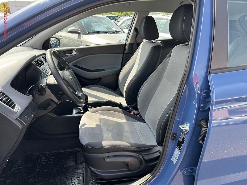 Hyundai i20 (2015) 1.2i, 1.maj,ČR, servis.kniha - fotka 9 z 16