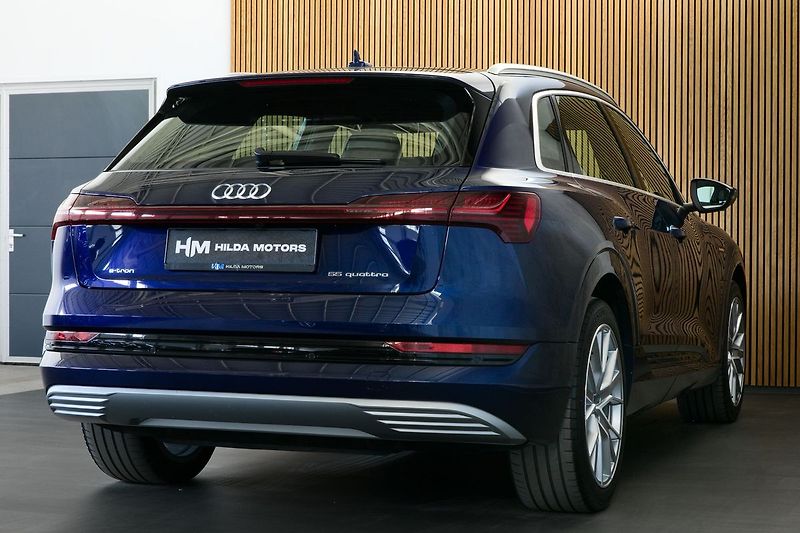 Audi e-tron 55 300kW Matrix Pano NV Tažné - fotka 5 z 47