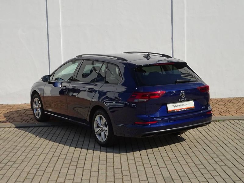 Volkswagen Golf (2022) 1,0TSi /81kW Variant DSG  Life - fotka 26 z 28