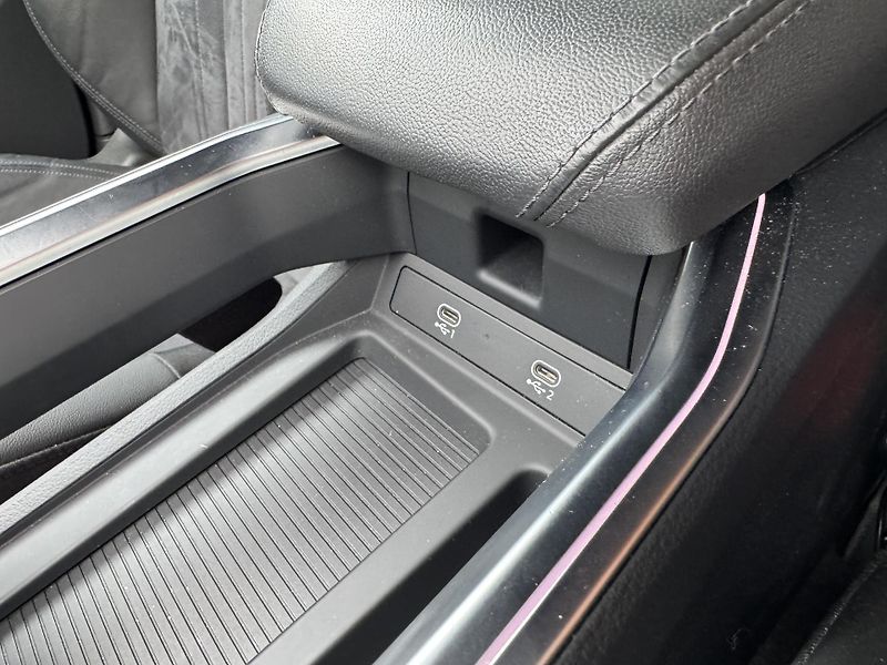 Audi e-tron E-TRON-300KW-SPORTBACK-R21 - fotka 20 z 34