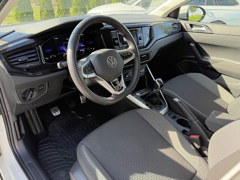 Volkswagen Taigo (2022) 1.0 tsi 70 kw / manuál  - fotka 16 z 21