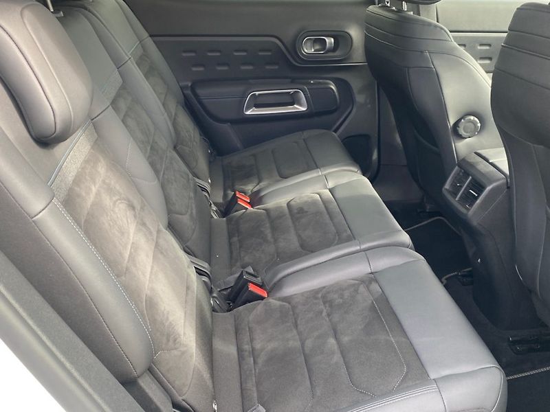 Citroën C5 Aircross (2023) Shine 1,6 PLUG-IN 225 EAT8 - fotka 8 z 32