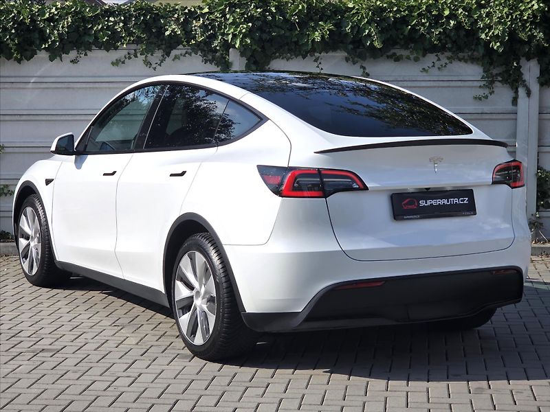 Tesla Model Y 0,0 LFP Ryzen SoH92% Tažné Enh - fotka 5 z 21
