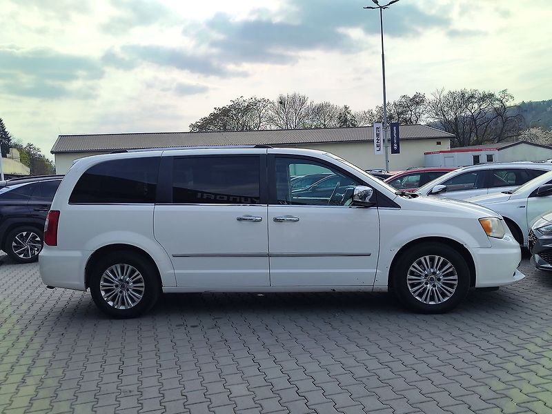 Lancia Voyager 2.8 CRD/120kW 7.Míst ČR - fotka 4 z 36