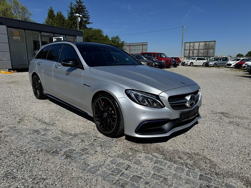 Mercedes-Benz Třídy C (2017) C63S AMG V8 Biturbo REZERVACE - fotka 2 z 30