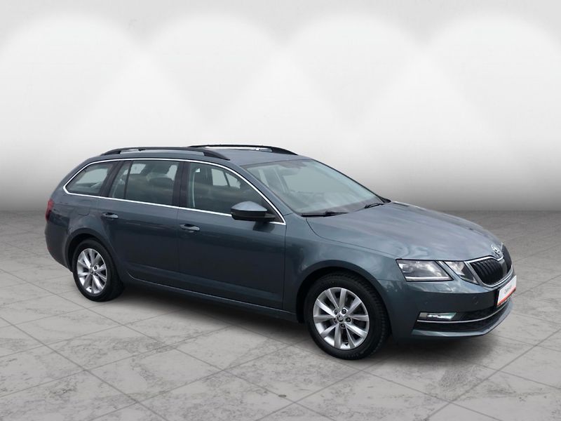 Škoda Octavia COMBI 1.6 TDi STYLE - fotka 6 z 30