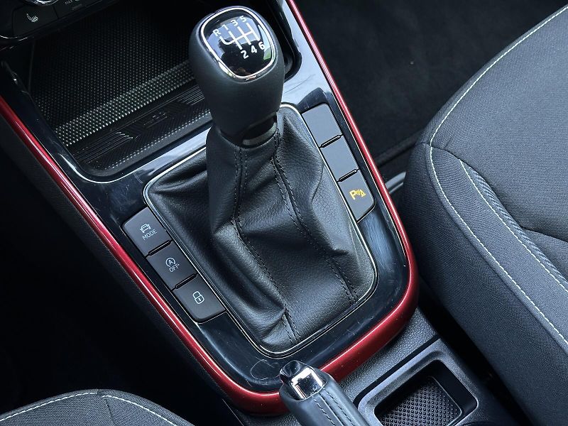Škoda Fabia 1.0TSi Monte Carlo 116PS V.Coc - fotka 30 z 36