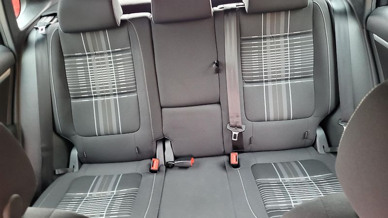 Volkswagen Tiguan (2016) 2,0TDi 110kW Lounge  - fotka 18 z 42