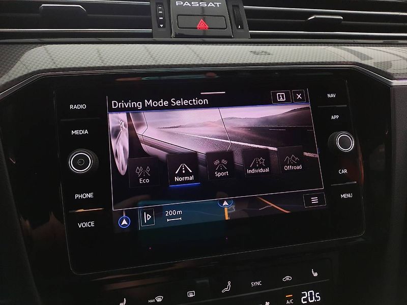 Volkswagen Passat (2023) 2.0 TDI 4Motion (147kW/200k) D - fotka 18 z 26