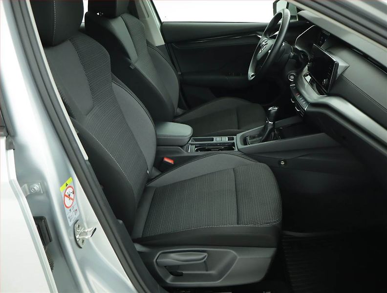 Škoda Octavia (2023) Ambition 2.0 TDI, ČR,1.maj - fotka 9 z 15