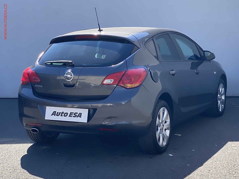 Opel Astra (2013) 1.4T, AC, temp - fotka 6 z 15