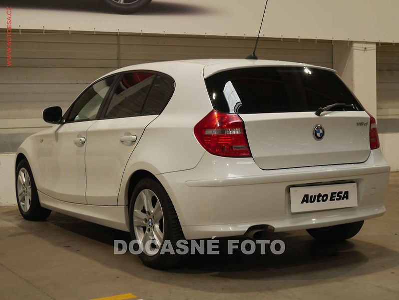 BMW Řada 1 (2010) 116 d, autoAC, STK9/28 - fotka 4 z 18