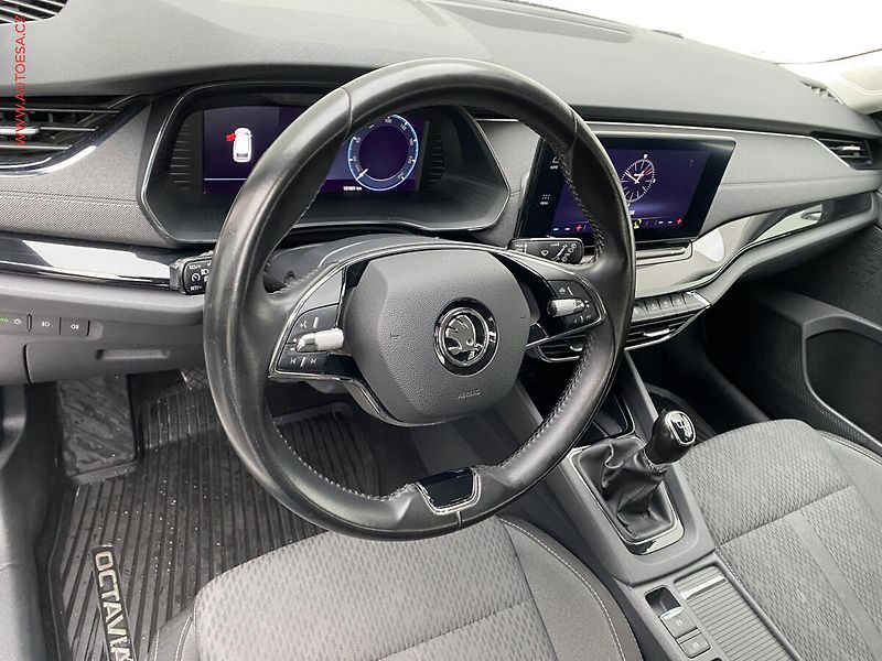 Škoda Octavia (2021) 2.0 TDi, 1.maj,ČR, Style, LED - fotka 12 z 16