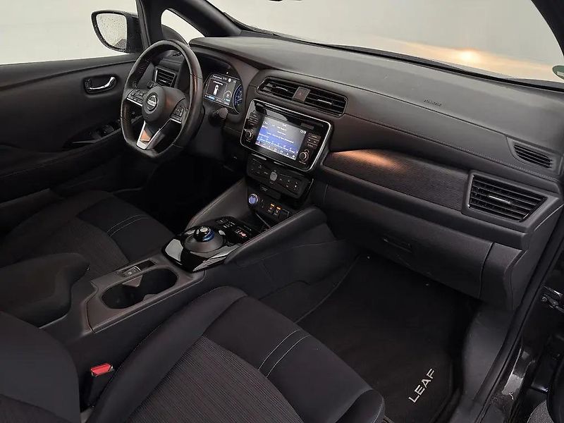 Nissan Leaf 110kW 40kWh ZERO Edition - fotka 4 z 10