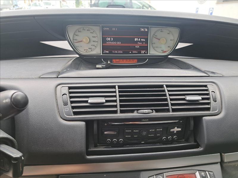 Peugeot 807 2,0 HDI - fotka 26 z 41