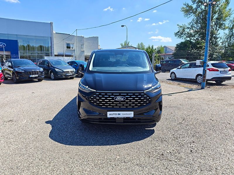 Ford Tourneo Custom (2026) L2 , Titanium , čr, 1.majitel - fotka 2 z 12