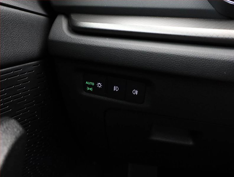 Škoda Octavia (2023) Ambition 2.0 TDI, ČR,1.maj - fotka 14 z 19
