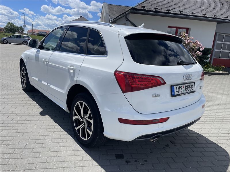 Audi Q5 3,0 TDi Quattro S-Line CZauto - fotka 40 z 44
