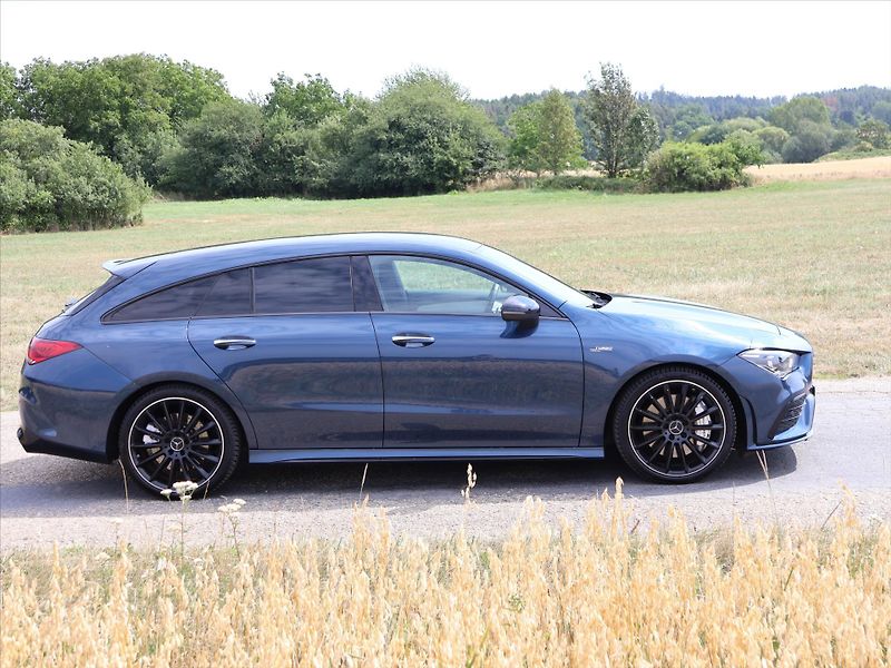 Mercedes-Benz CLA 2,0 35 AMG 225kW 4Matic DPH CZ - fotka 8 z 39