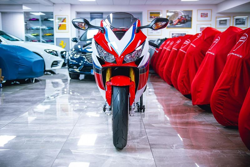 Honda CBR 1000 RR SP 1 MAJITEL  - fotka 10 z 40