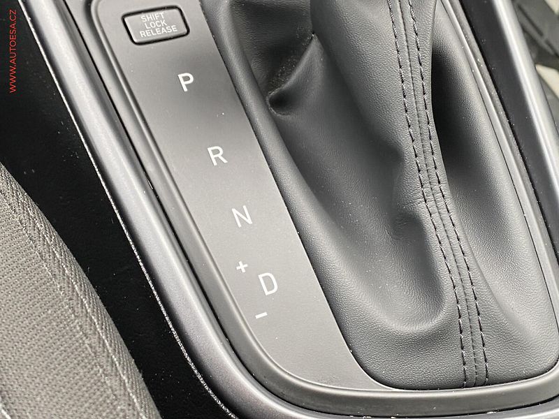 Hyundai i20 (2023) 1.0 T-GDi, 1.maj,ČR, Smart - fotka 15 z 21