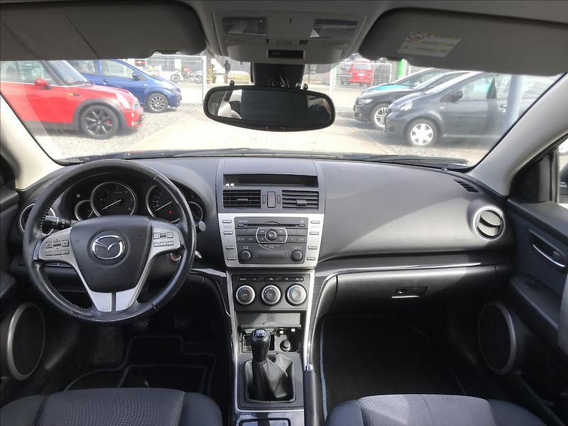 Mazda 6 2,2 - fotka 13 z 15