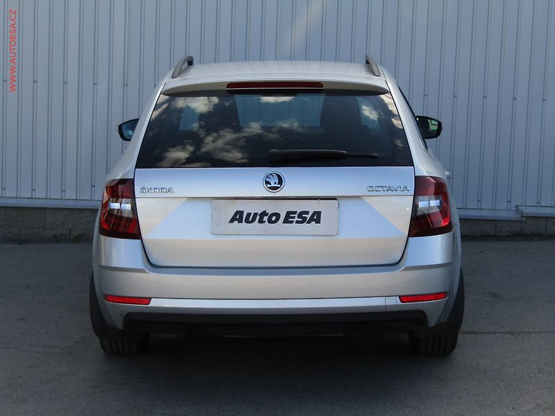 Škoda Octavia (2018) 2.0 TDi, ČR, Style, STK2/28 - fotka 5 z 20