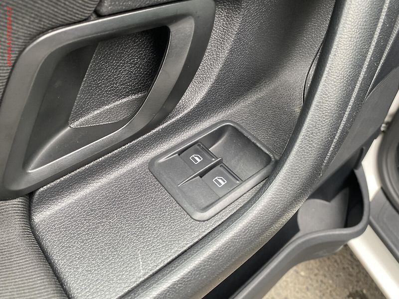 Škoda Roomster (2014) 1.2 TSi, Ambition - fotka 13 z 15
