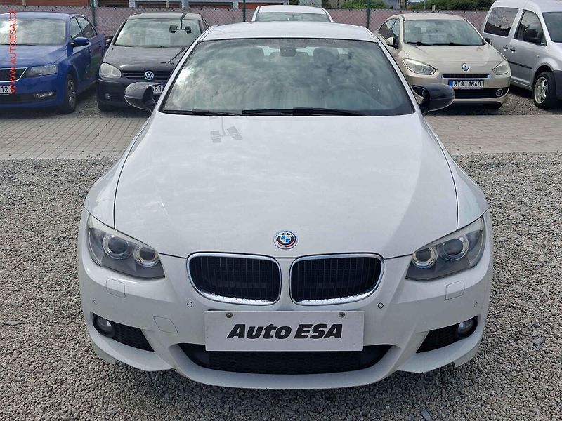 BMW Řada 3 (2013) 2.0d 320d xDrive, AT, xenon - fotka 2 z 21