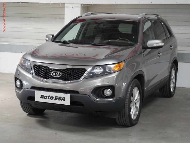 Kia Sorento (2010) 2.2 CRDi 4x4, ČR, Navi, xenon - fotka 4 z 23