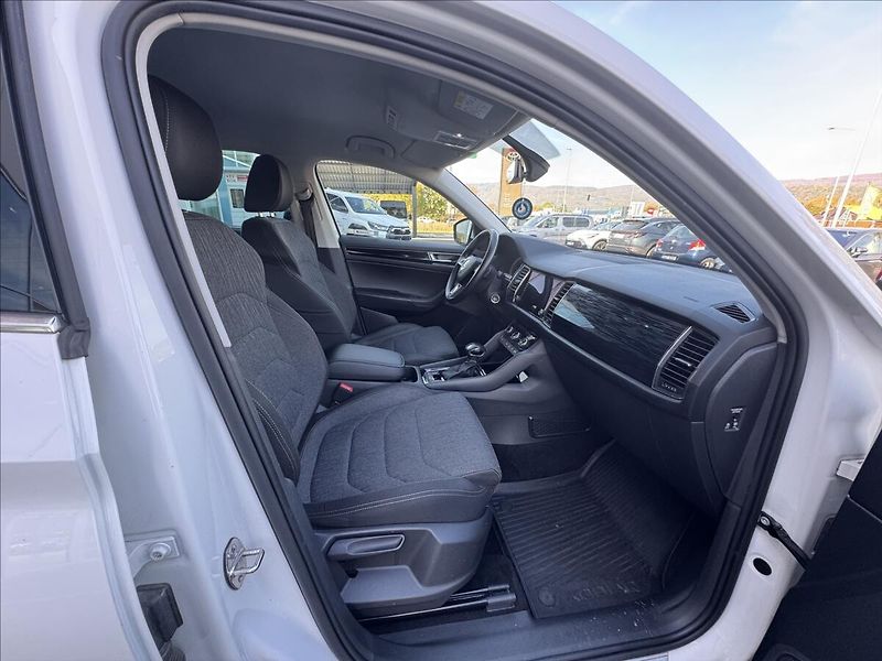 Škoda Kodiaq 2,0 DSG STYLE PLUS AWD - fotka 15 z 19