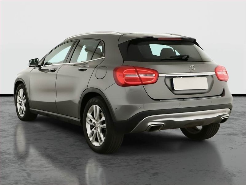 Mercedes-Benz GLA (2014) 220 CDI 4MATIC, 4X4 - fotka 4 z 17
